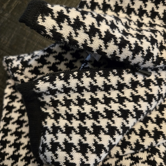 Talbots Houndstooth Short Sleeve Sweater - Picture 4 of 6